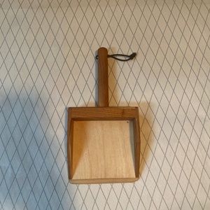 Palumba Camden Rose Child Dust Pan